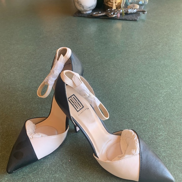 Brand new fashion pumps - Picture 2 of 3